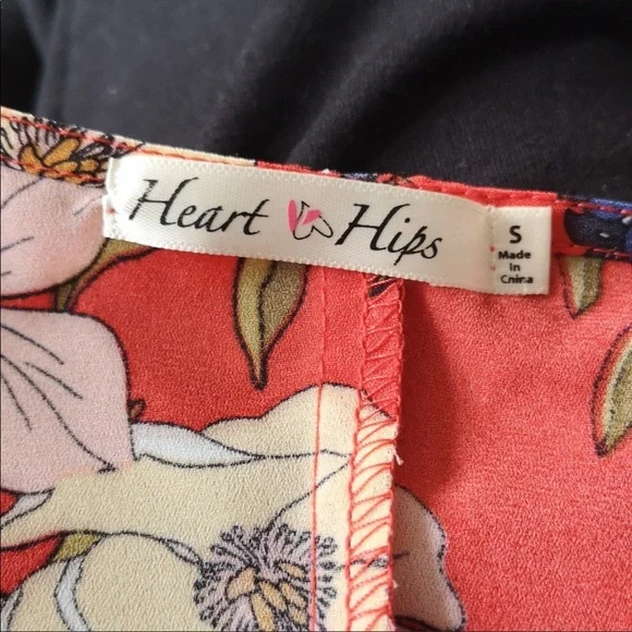 NWOT Floral wrap blouse - Picture 8 of 13